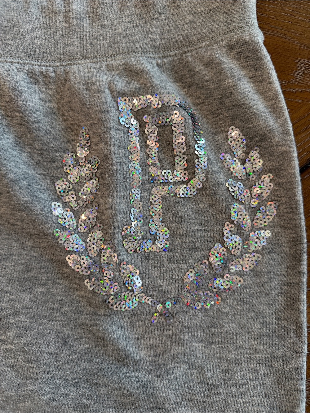 PINK Victoria's Secret Gray Jogger Sweatpants with Iridescent Sequin Logo - Picture 4 of 7